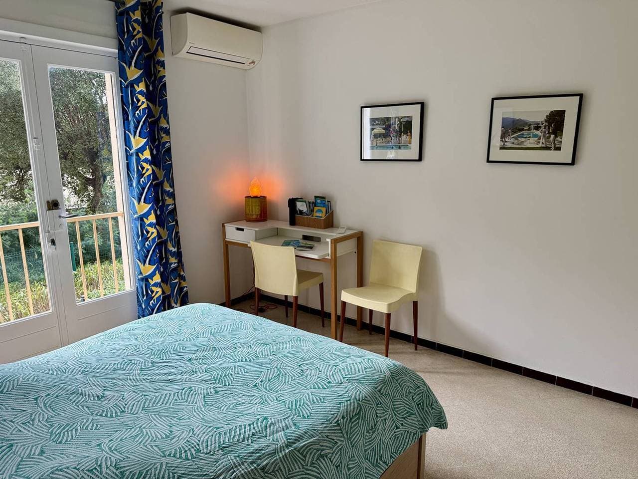 Foto 12 von 16: Klimatisierte 2-Zimmer-Wohnung nahe Stadtzentrum mit WLAN, Balkon & Parkplatz