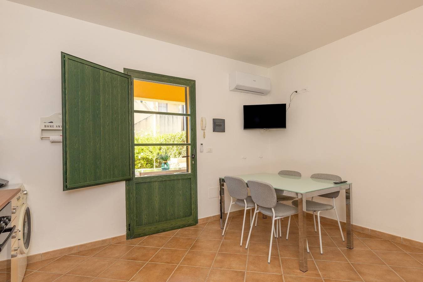 Foto 4 von 43: Lido Toscano, privater Garten, Pool und Haustiere erlaubt