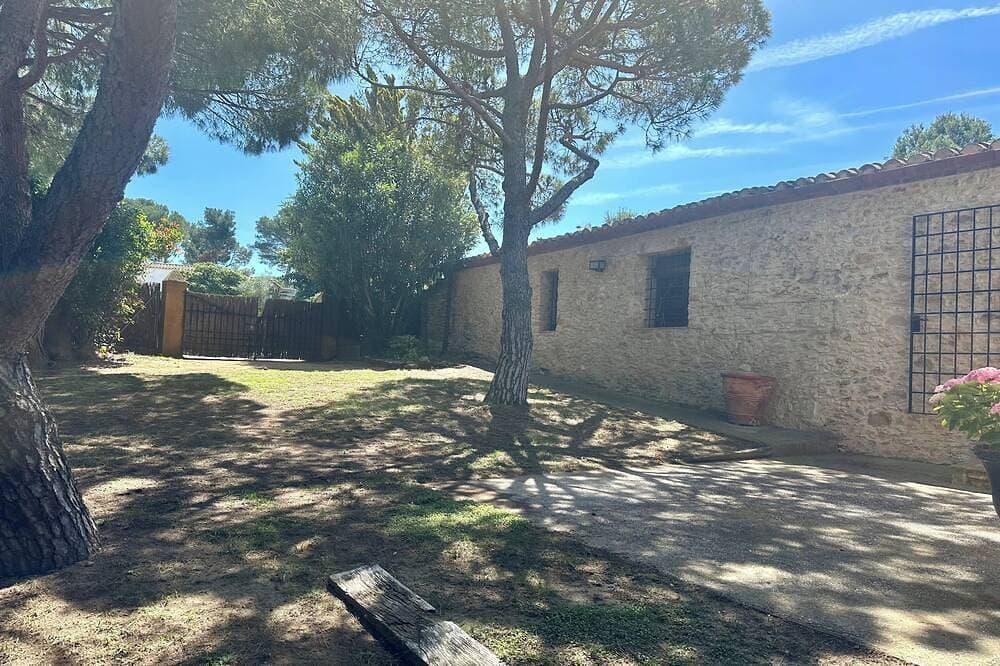 Foto 7 von 30: Unique catalan farmhouse with rustic charme dating back to the 16th century