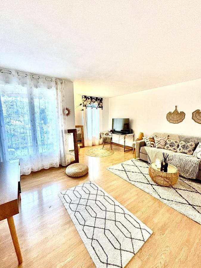 Foto 2 von 27: Three-Bedroom Apartment