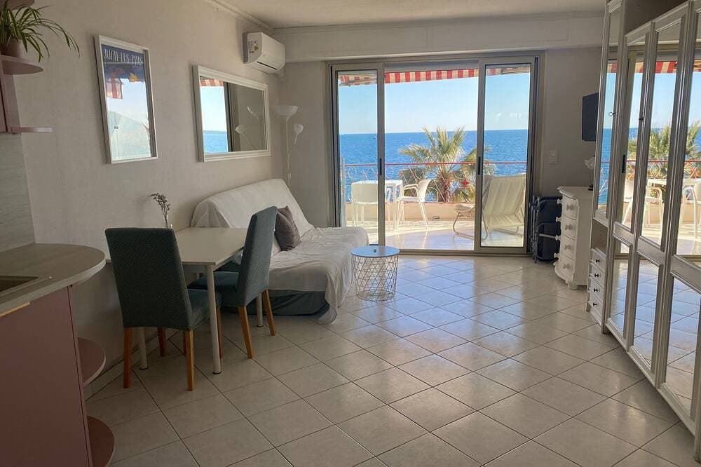 Foto 9 von 26: Beautiful seafront studio with exceptional sea view
