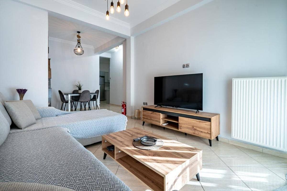 Central Nea Smyrni 2BR Apt-Near Transport by ΜΡS 1