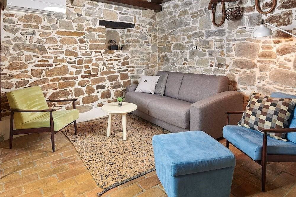 Foto 12 von 30: Ländliche Villa Katarina Gračišće mit Pools und einer Sauna