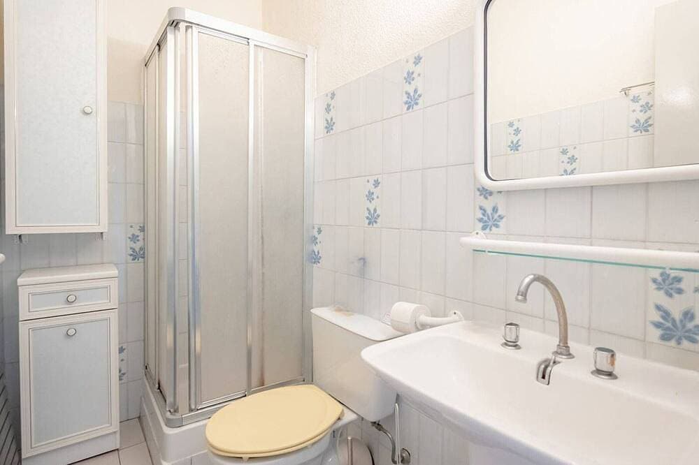 Foto 3 von 13: Gemütliche Wohnung in Aiguebelle mit Terrasse und privatem Parkplatz