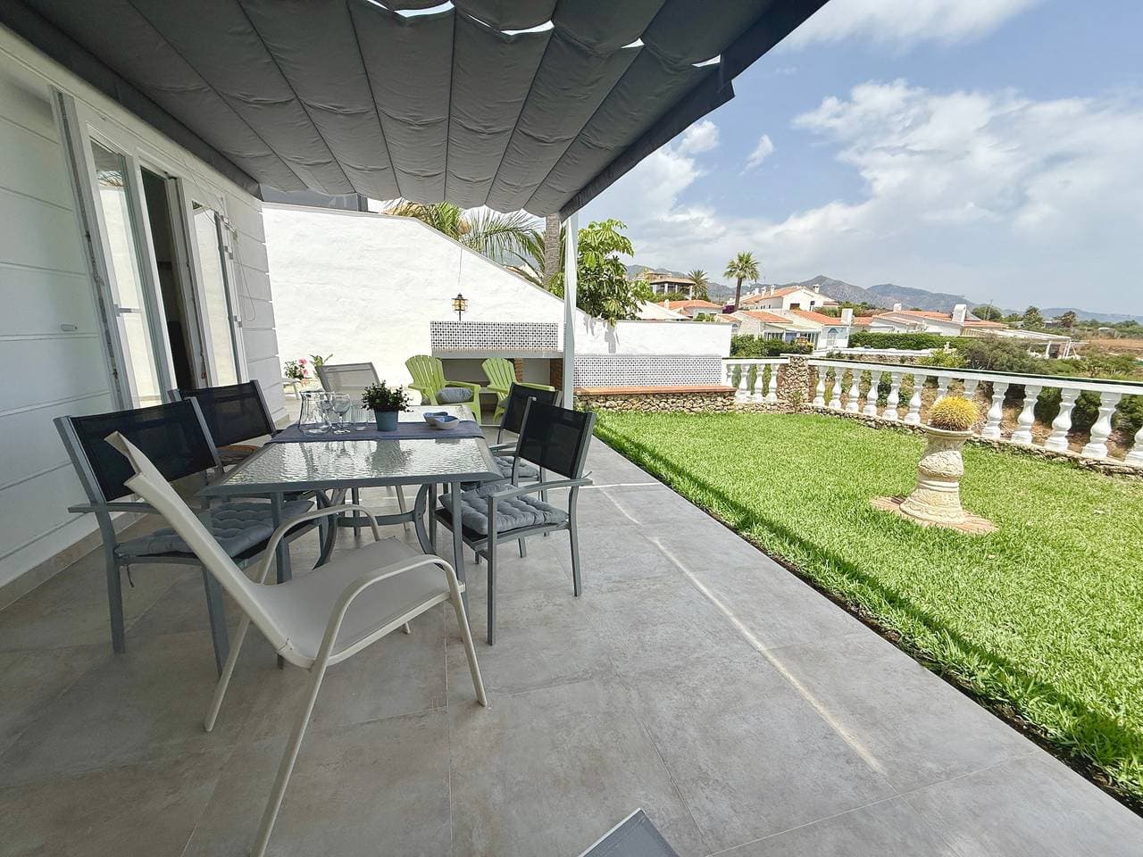 Foto 3 von 23: Apartment „Clementina Garden“ mit Meerblick, WLAN und Klimaanlage