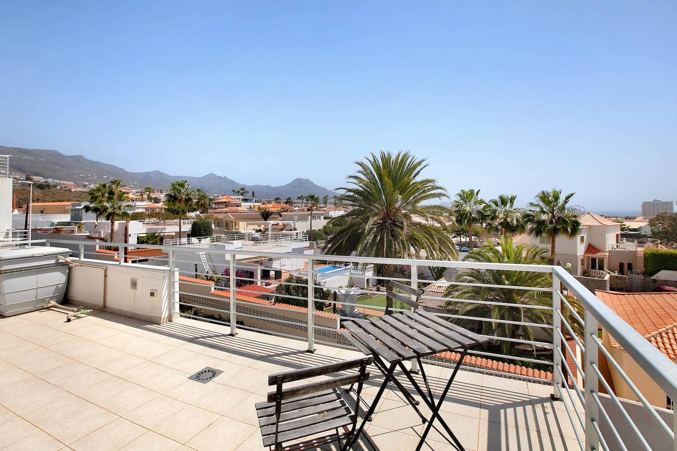 Foto 12 von 25: Ferienwohnung 'Tenerife Dúplex Callao' mit Meerblick, Gemeinschaftspool und WLAN