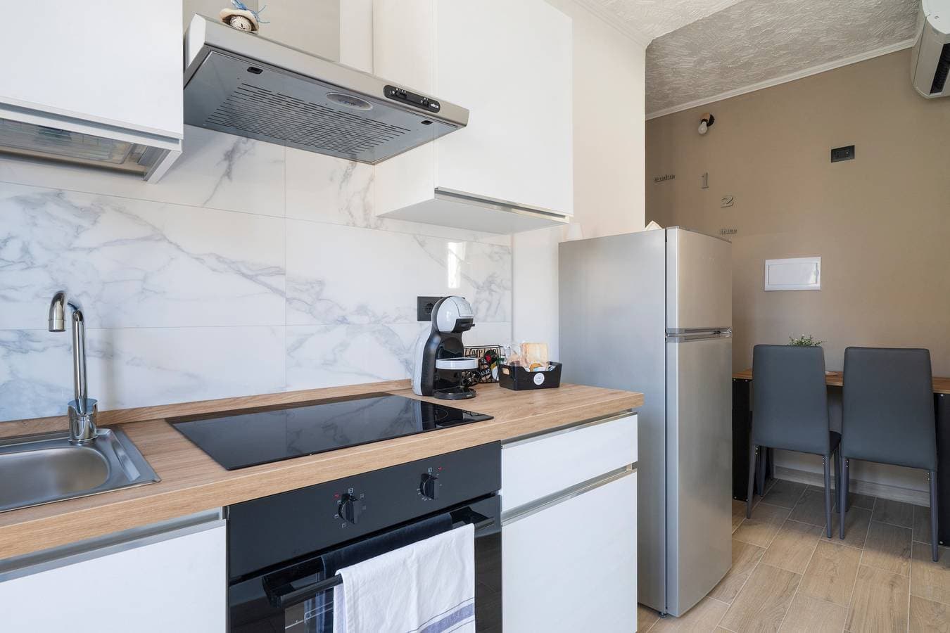 Foto 6 von 25: Ferienwohnung 'Il Filo Azzurro 2' mit Meerblick, Wi-Fi und Klimaanlage