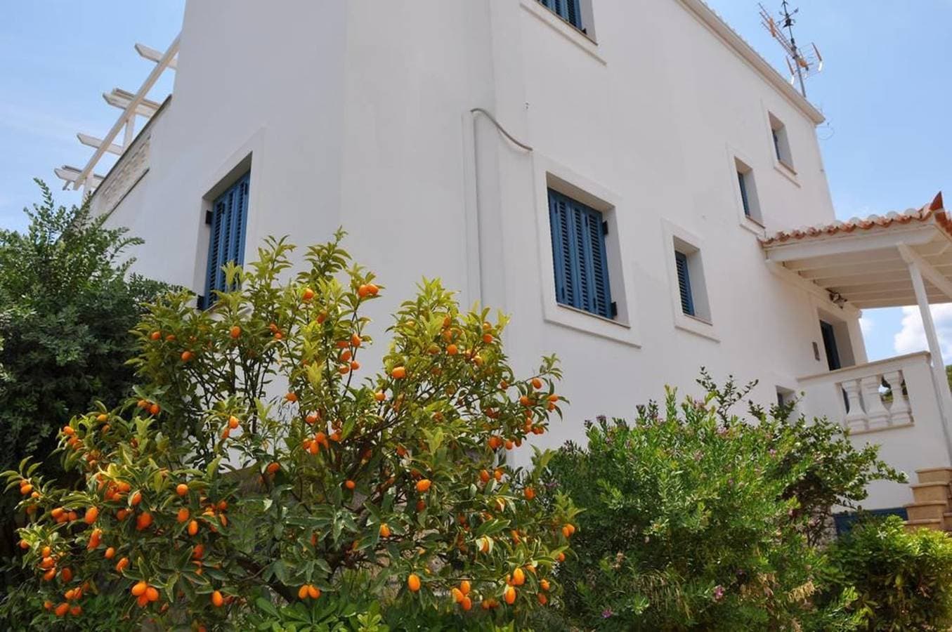Foto 3 von 15: Villa für 10 Personen mit Terrasse