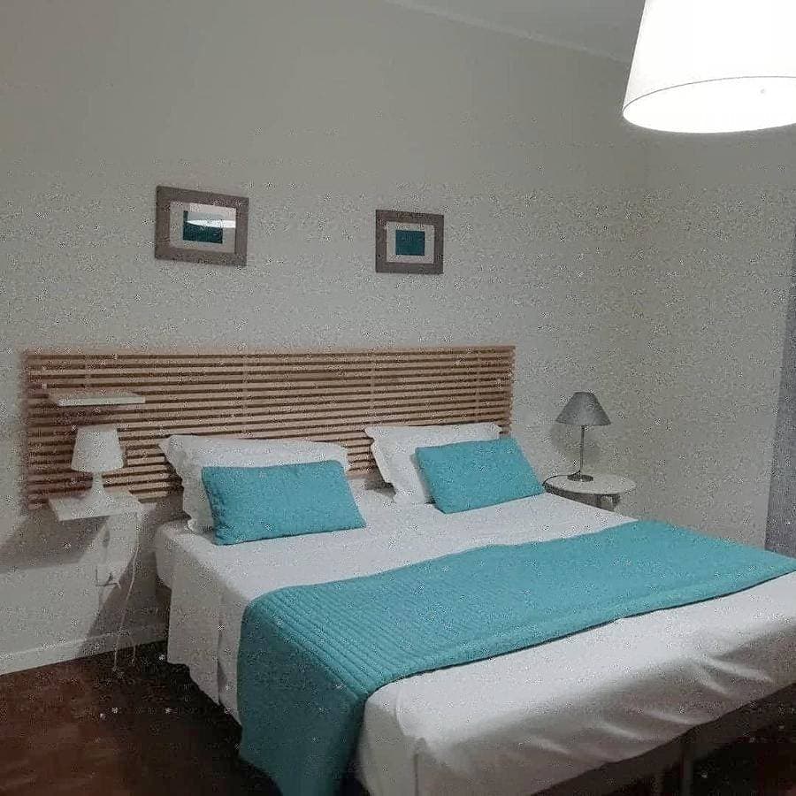 Foto 2 von 5: Double Room with Private Bathroom