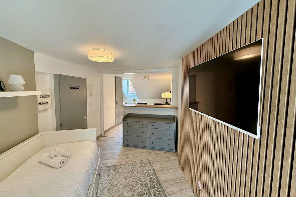Foto 3 von 14: Studio-cosy et calme-Stadt-Ensuite mit Dusche