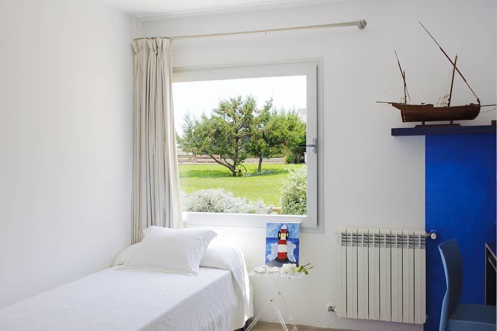 Foto 3 von 24: Modernes Ferienhaus mit Meerblick und in Strandnähe, Pool