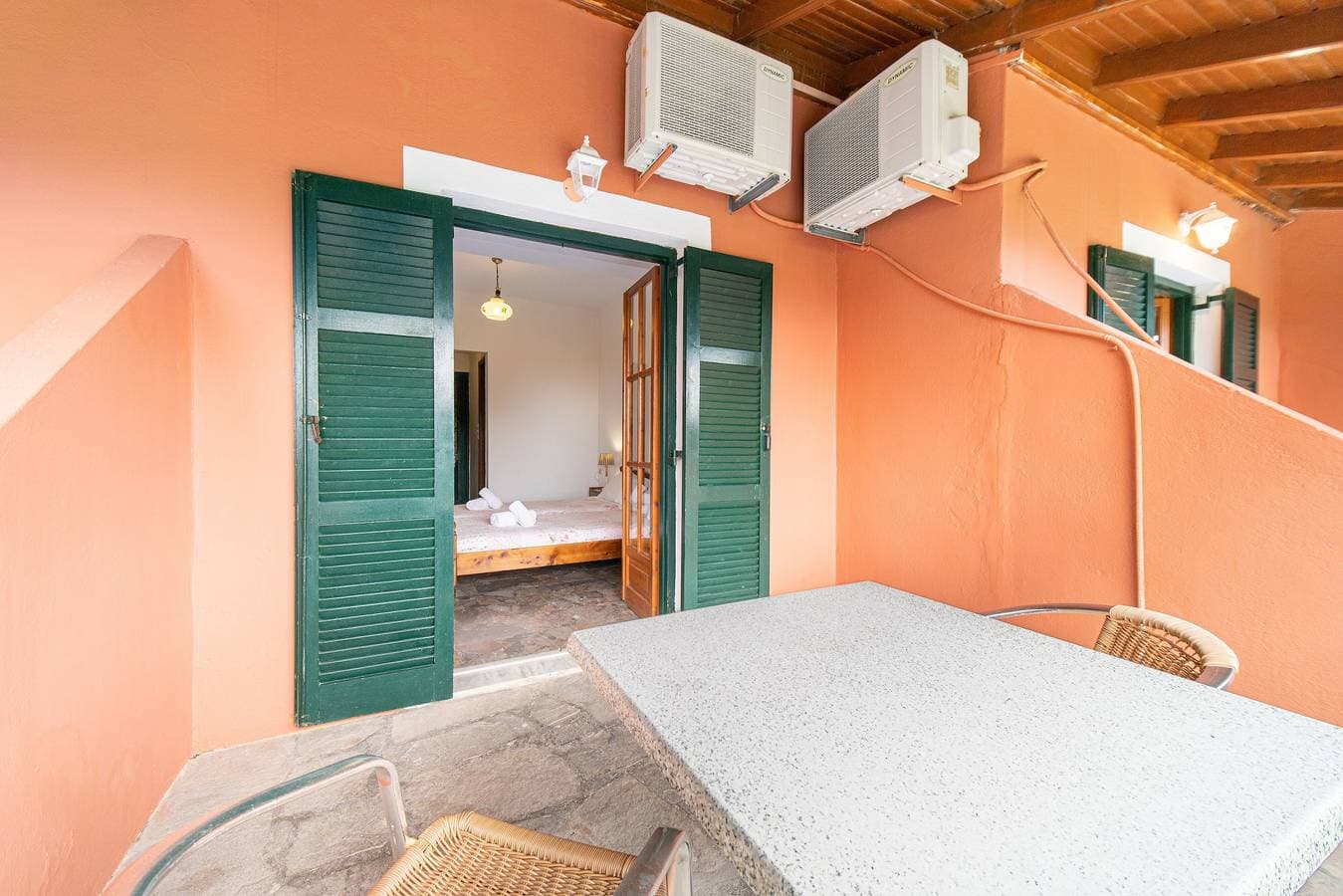 Foto 13 von 24: Studio "Arianna Studio Erdgeschoss 7" mit Meerblick, Gemeinschaftspool und WLAN