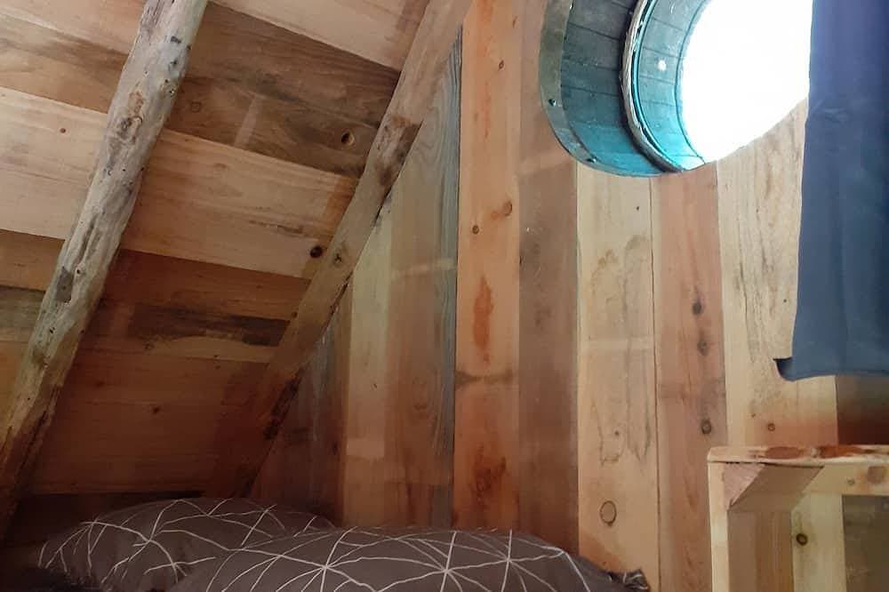 Foto 2 von 24: Wooden tree house