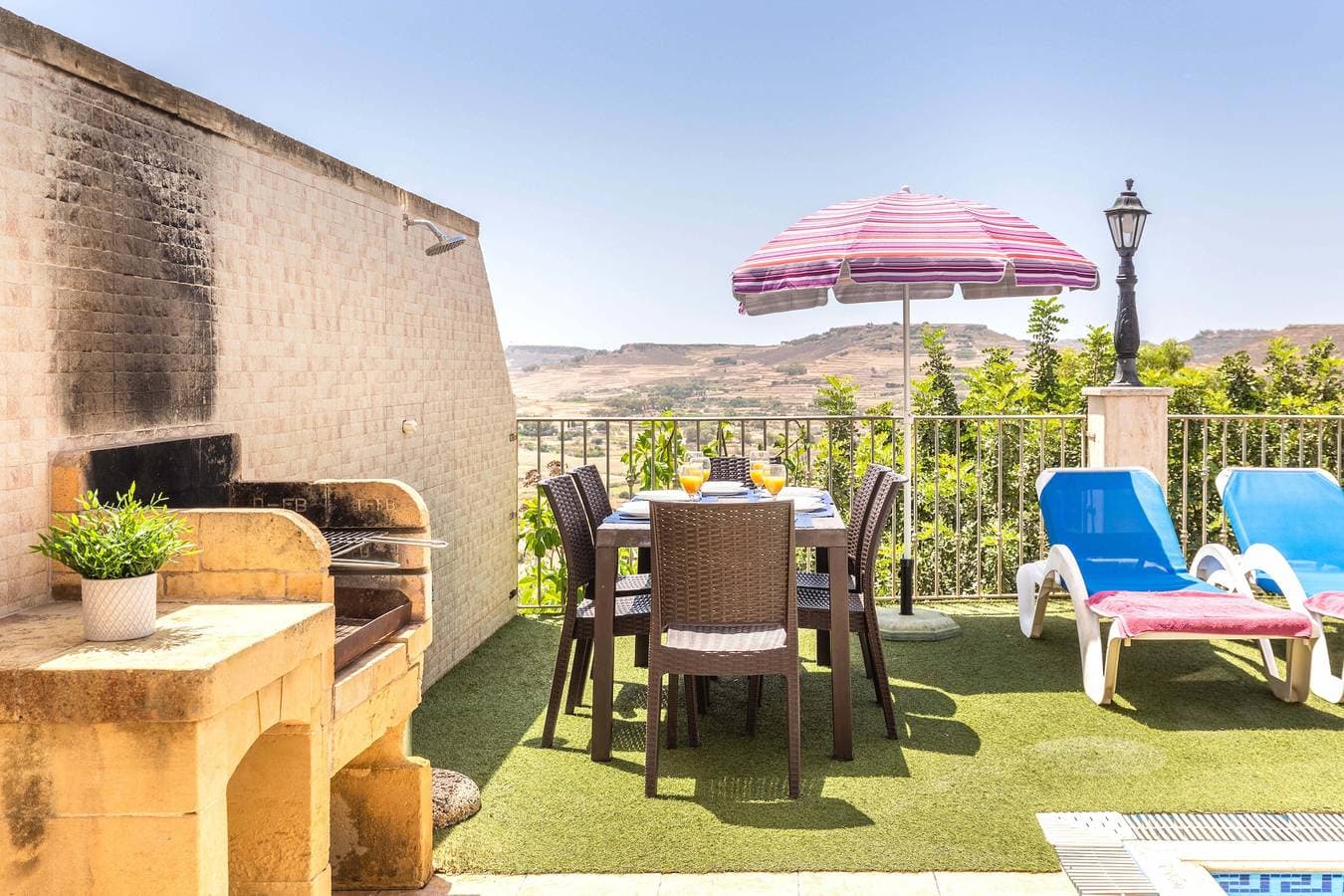 Foto 5 von 24: Villa für 7 Personen mit Balkon