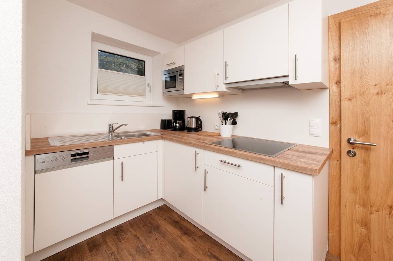 Foto 8 von 16: Einzimmerapartment 'Top 3 Eisenspitze' mit Bergblick, privatem Garten und Wi-Fi
