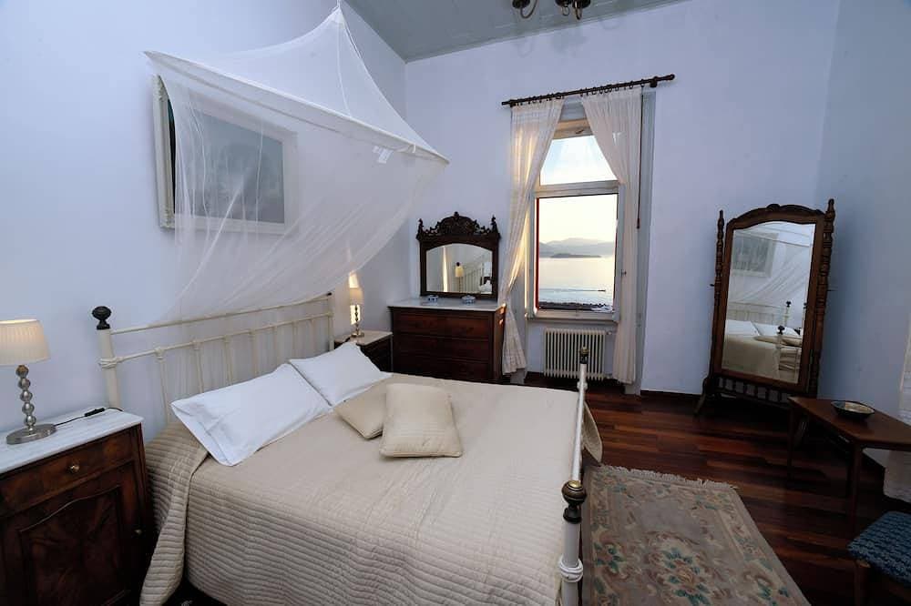 Foto 2 von 26: Ferienwohnung Villa mit privatem Pool und Meerblick