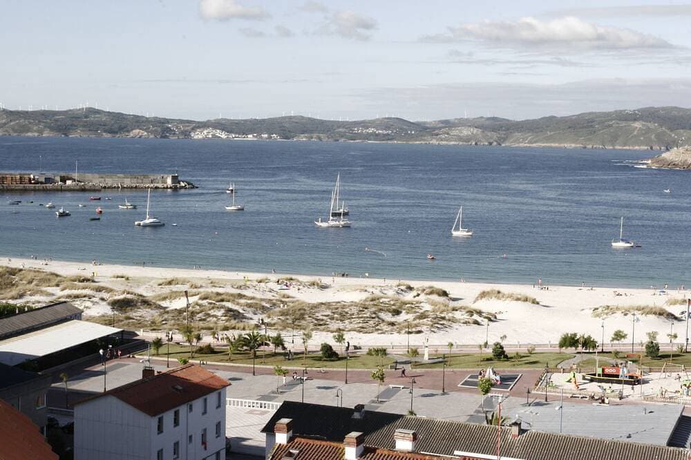 Apartment For Rent In Laxe 1