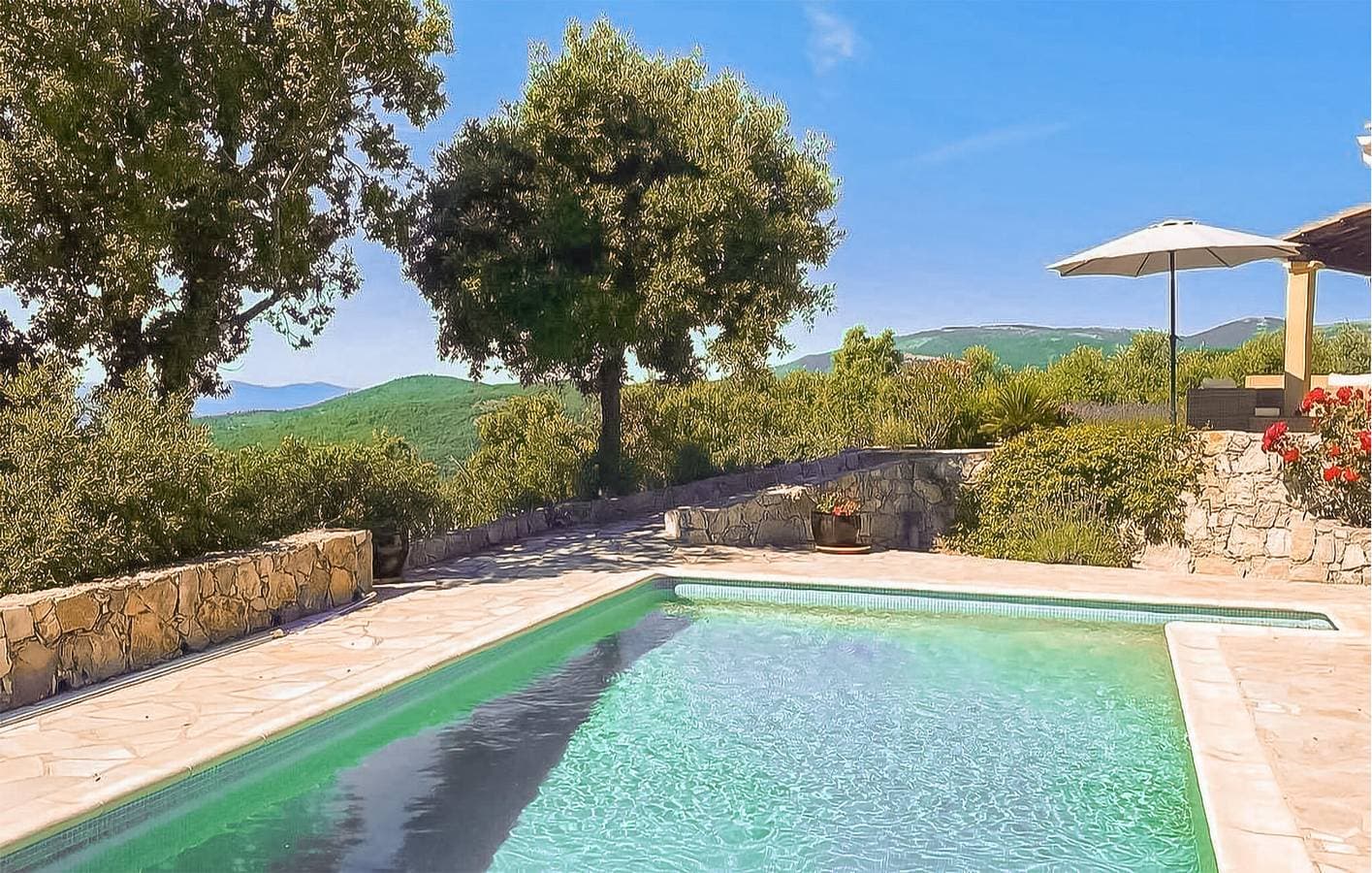 Foto 10 von 18: Reizende 2-Zimmer-Wohnung mit Pool und Terrasse in Mons (Var)