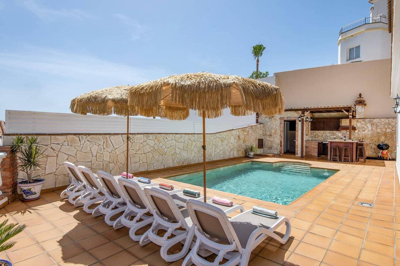 Foto 5 von 37: Villa für 8 Personen mit Garten