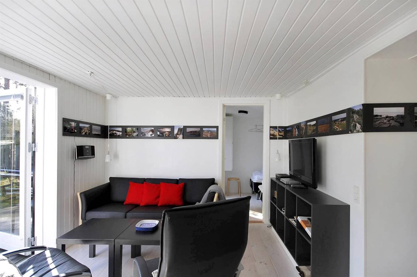 Foto 10 von 15: Beautiful home in Nexø w/ WiFi and 3 Bedrooms