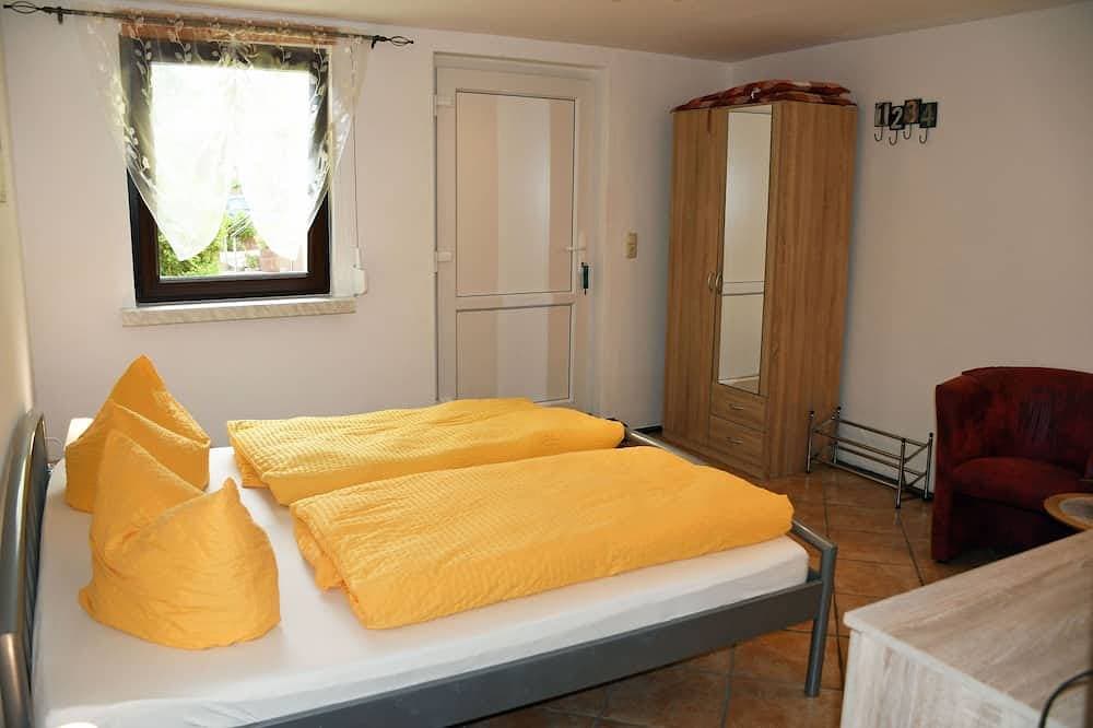 Foto 2 von 16: 02 Ferienwohnung mit Terrasse - Ferienwohnungen mit Terrasse im Ostseebad Sellin