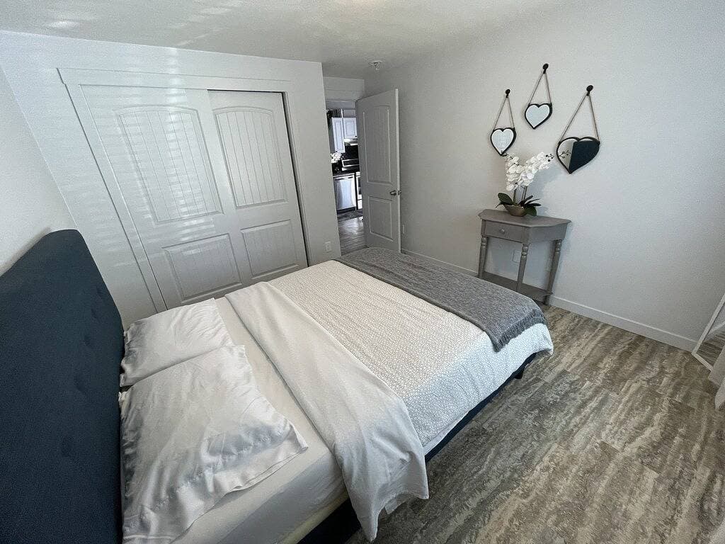 Foto 5 von 23: Private 2 bedroom Guest Suite - pet friendly