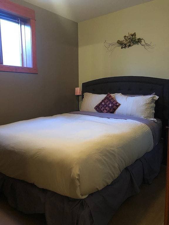 Mistiso's Place Ferienwohnungen - Silverking Suite 1