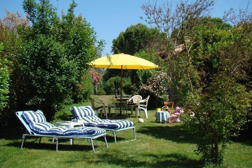 Foto 9 von 9: Villa meublée de Tourisme *** for 2 pers. Quiet area with trees, Parking.