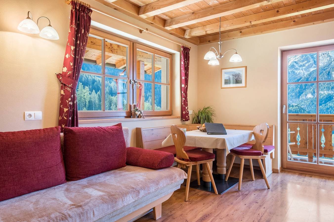 Foto 11 von 37: Ferienwohnung 'Ronsolhof Schlern' mit Bergblick, Gemeinschaftsgarten und WLAN