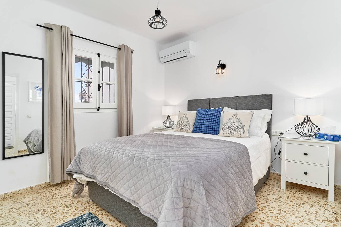 Foto 12 von 32: Ferienwohnung 'Meerblick Nerja' mit gemeinsamem Pool, WLAN und Klimaanlage