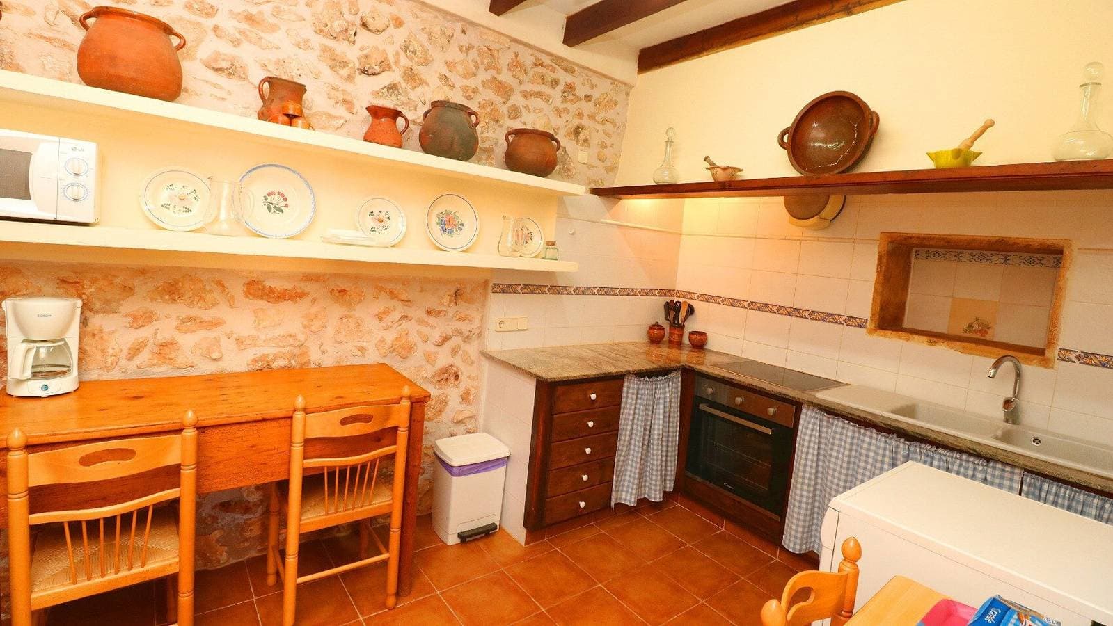Foto 5 von 33: Landhaus „Can Cova“ mit privatem Pool und WLAN