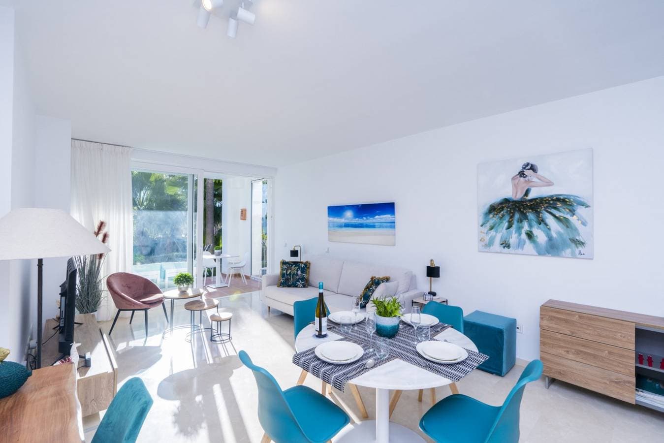 Stylish 2-Bed Apartment | Alcazaba Lagoon 1