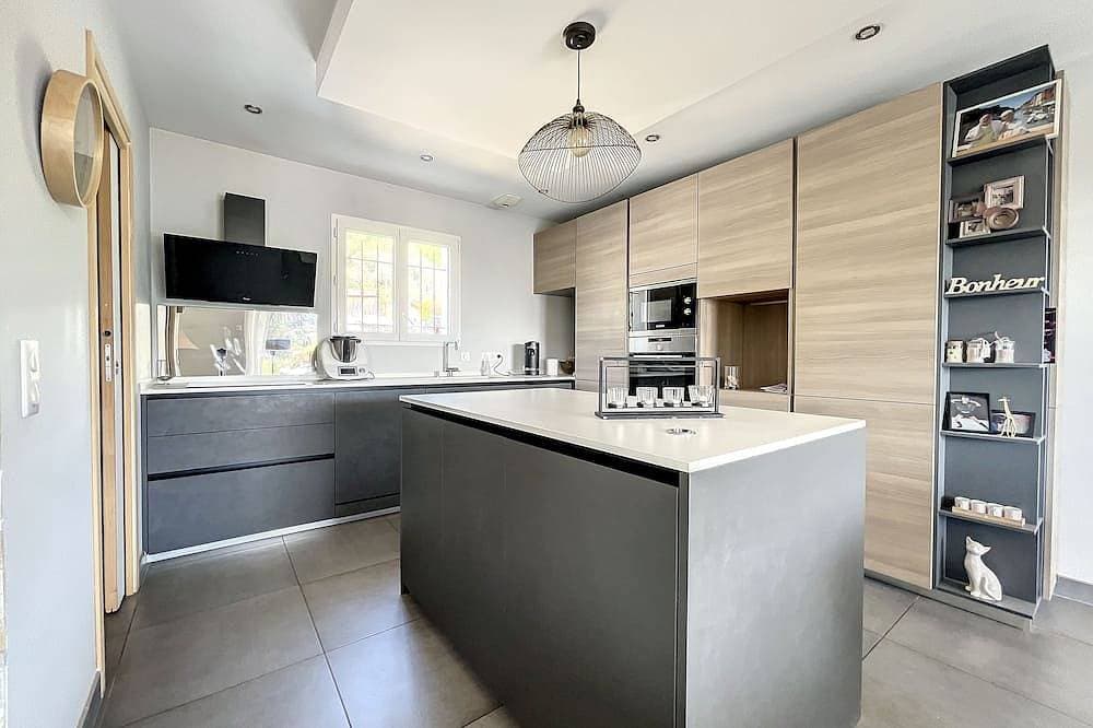 Foto 8 von 10: 4 bedroom villa 140m2 bungalow not overlooked, quiet pool +garden