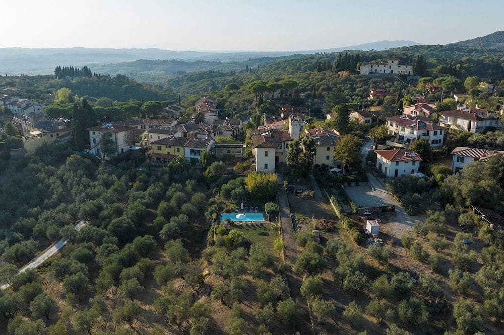 Villa Treggiaia 12+2, Emma Villas 1