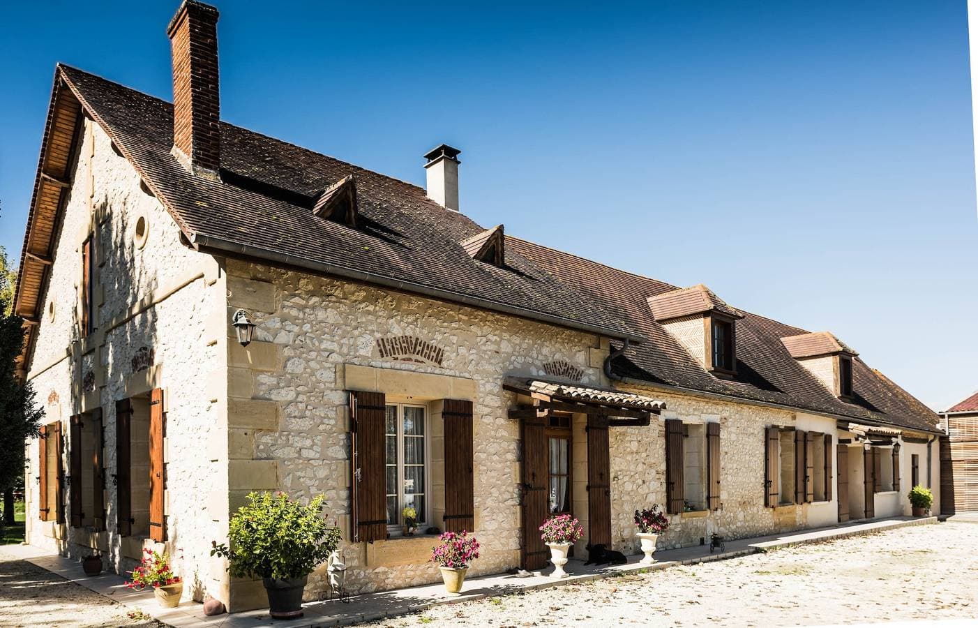Grand Gîte du Château Haut Lamouthe 1