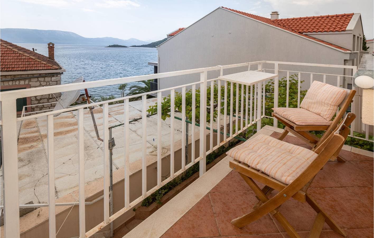 Foto 3 von 34: Gemütliches Apartment mit Meerblick, Terrasse, WLAN und nur 100 m vom Strand entfernt