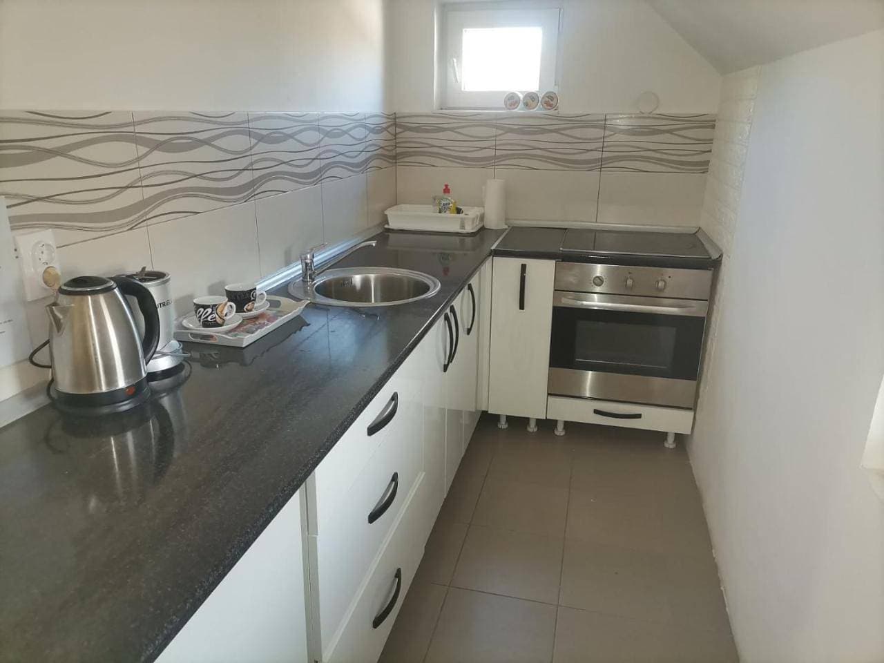Foto 12 von 27: Studio Apartment with Balcony