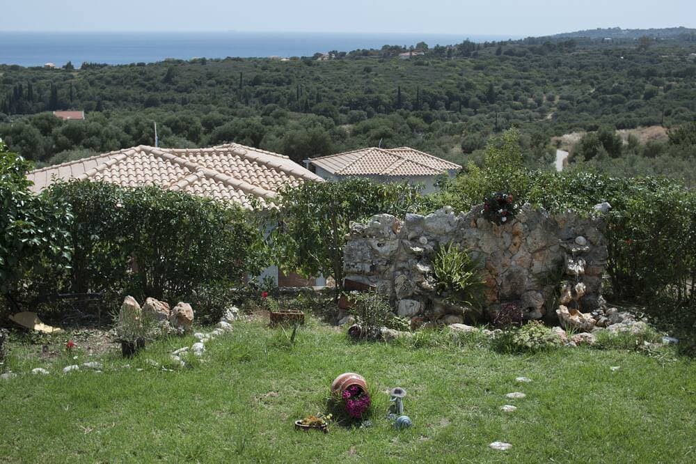 Foto 8 von 16: Beautiful villa with amazing sea and mountain views just 1,5 km from the  beach