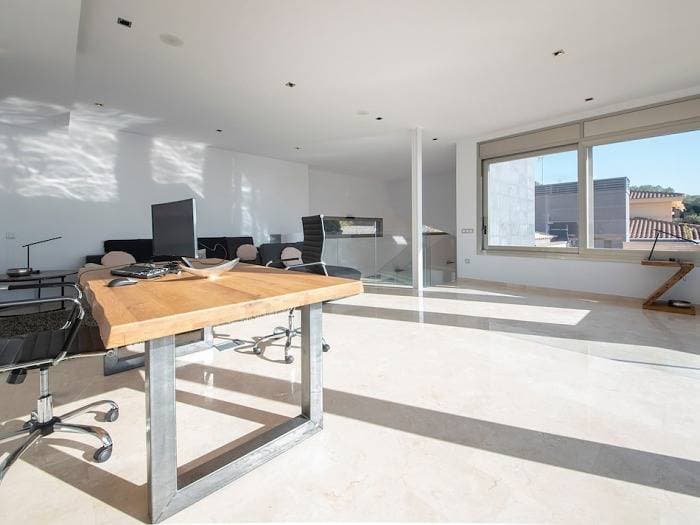 Foto 8 von 46: Ferienwohnung für 10 Personen mit Terrasse