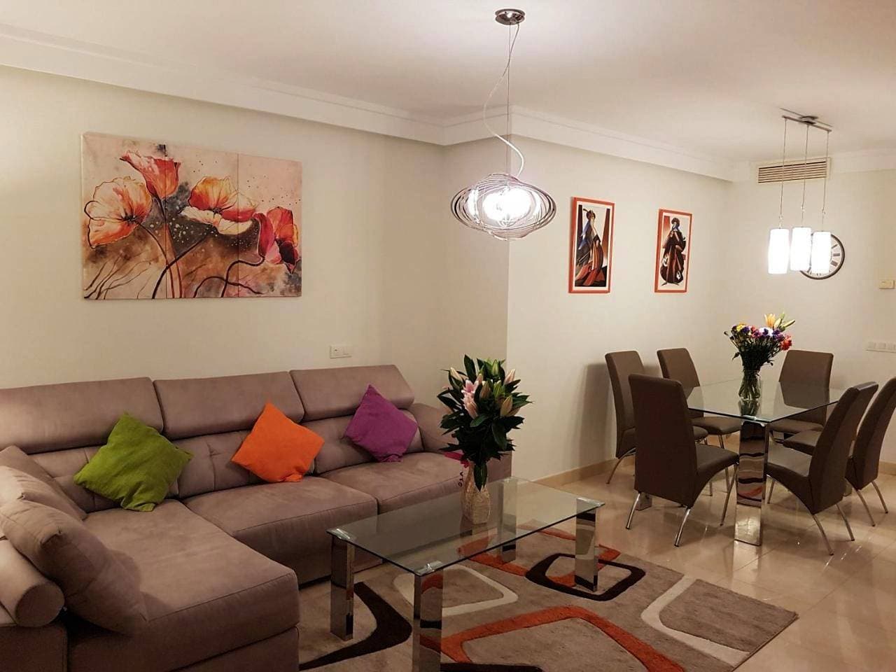 Foto 4 von 31: Three-Bedroom Apartment