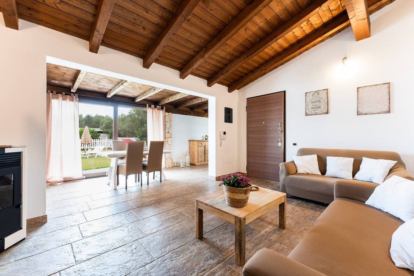 Foto 5 von 33: Villa 'Harmony' mit privater Terrasse, WLAN und Klimaanlage