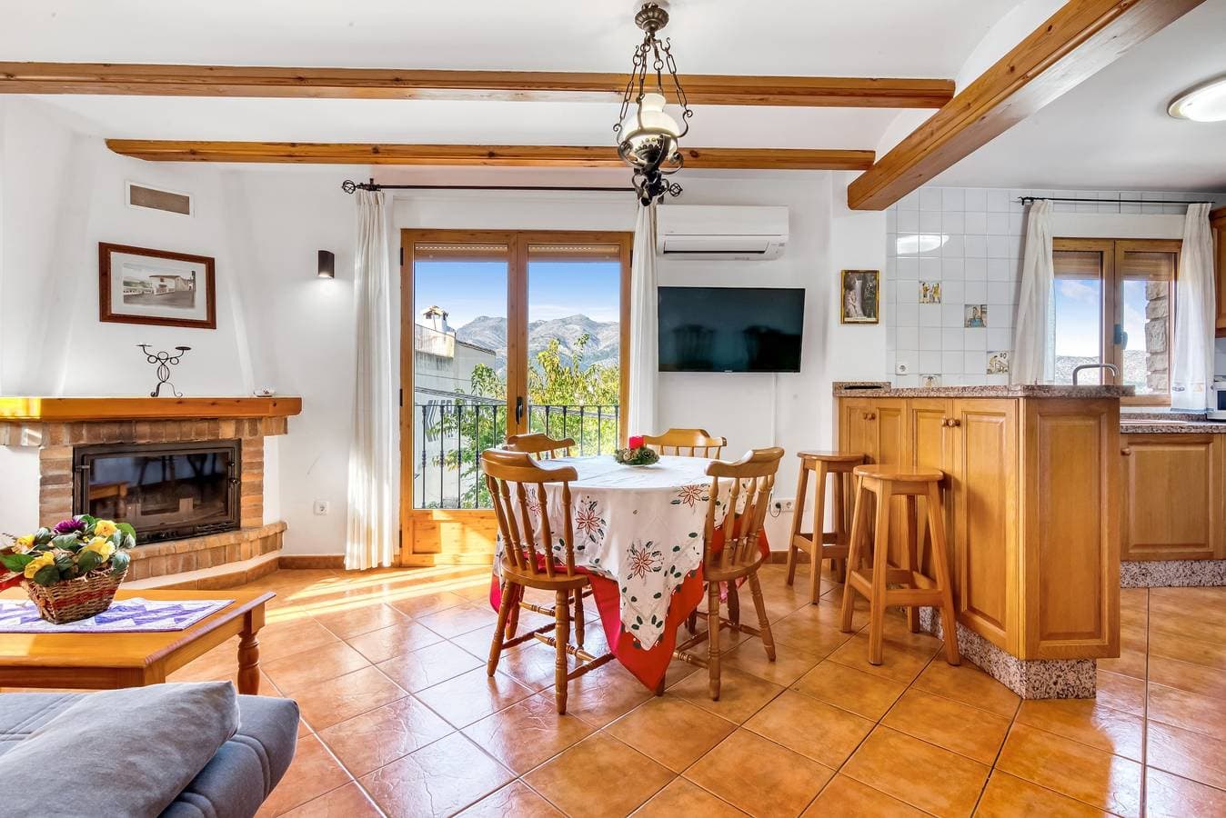 Foto 7 von 34: Ferienwohnung 'Cavall Vert' mit Bergblick, Wi-Fi und Klimaanlage