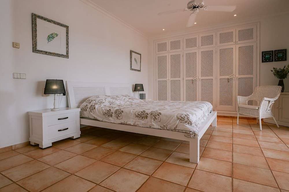 Foto 5 von 30: Amazing villa with pool in a beautiful and quite area