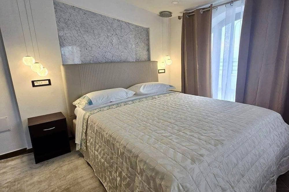 Foto 2 von 19: Presidential Suite in Seafront Luxury Villa