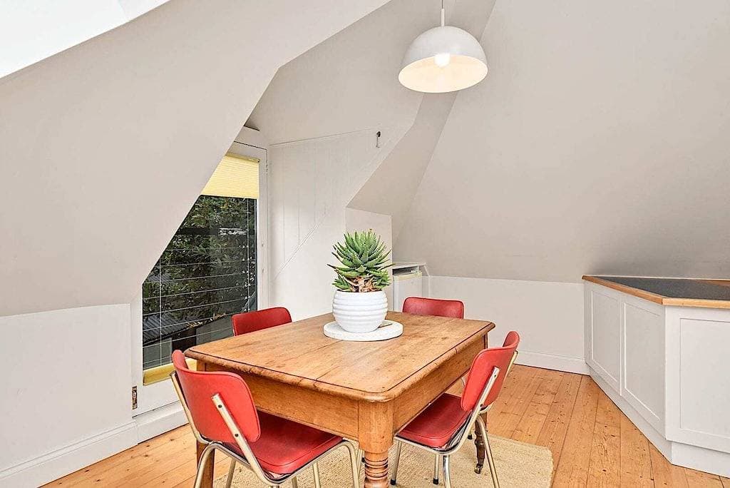 Blackwood Tree Cottage Heritage Listed Evandale 1