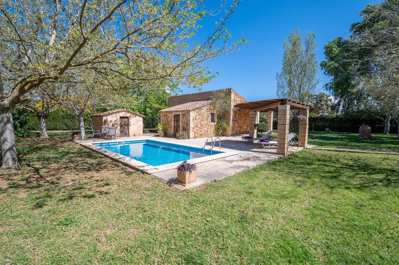 Foto 2 von 25: Ferienhaus Ses Tendes mit WLAN, Klimaanlage, Pool, Garten und Terrasse; Parkplatz vorhanden