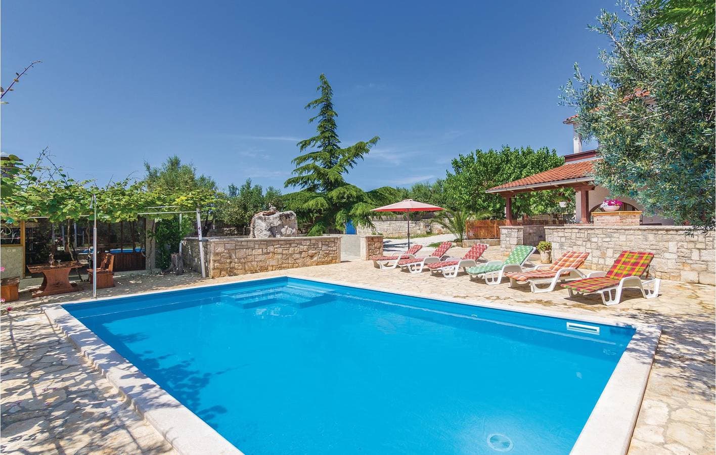 Foto 11 von 32: Gemütliche 2-Zimmer-Wohnung mit Pool und WLAN, 1,5 km vom Zentrum von Vodnjan entfernt