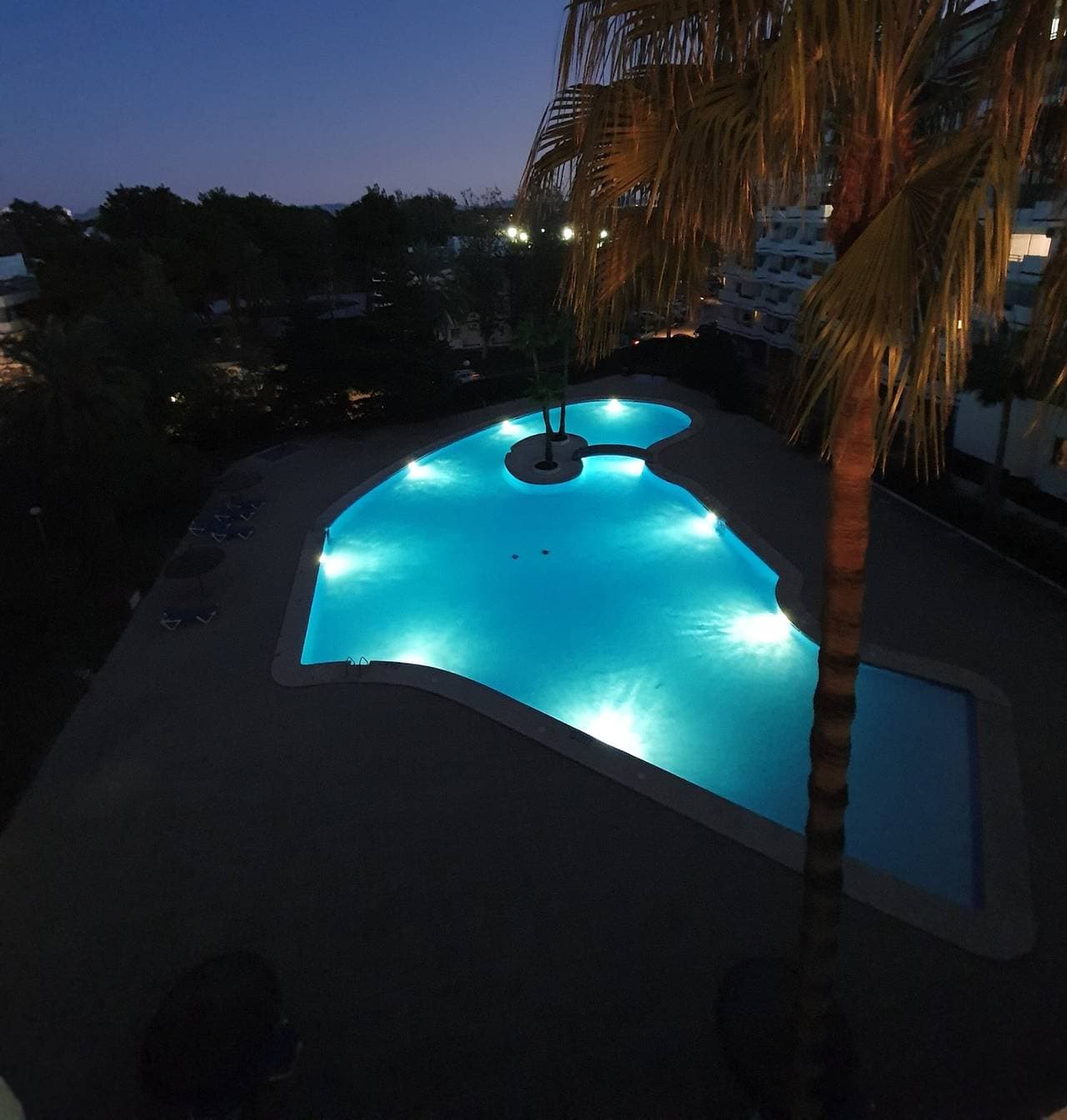Foto 7 von 34: Ferienwohnung „Alcudia Sea“ mit großem Balkon, Poolblick und WLAN (Home Office)