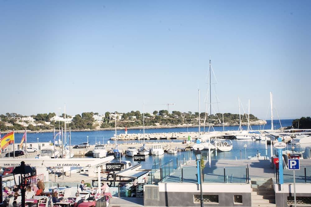 Apartment in erster Linie mit Blick auf den Hafen von Portopetro (Santanyí) 1