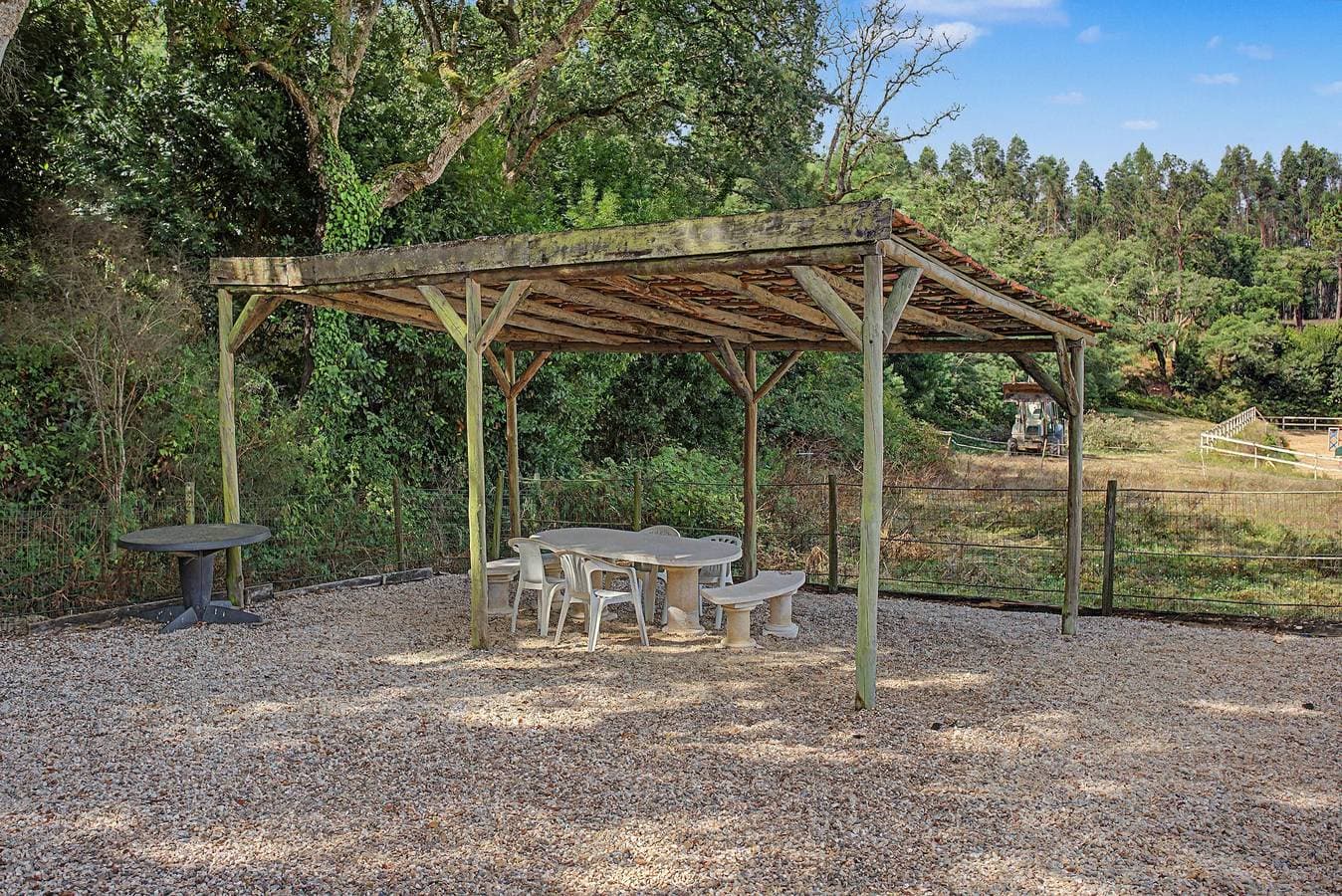 Foto 7 von 39: Chalet 'Orange Lodge' mit Gemeinschaftspool, privater Terrasse und WLAN